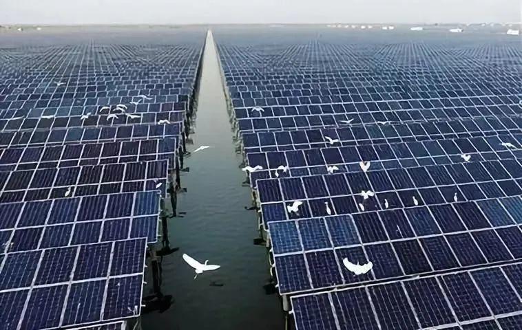 中國十三省最大光伏電站在這里！欽州康熙嶺的光伏電站能排上號了嗎？